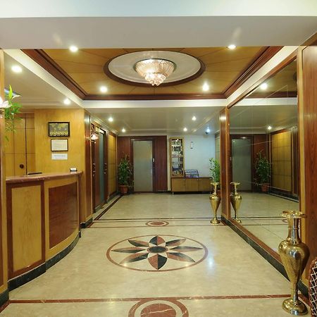 Hotel Crystal Mumbai Exteriör bild