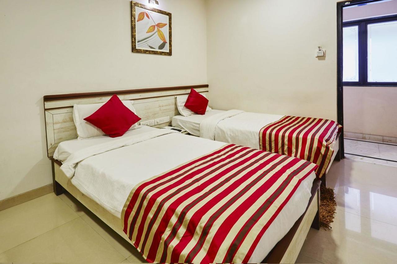 Hotel Crystal Mumbai Exteriör bild