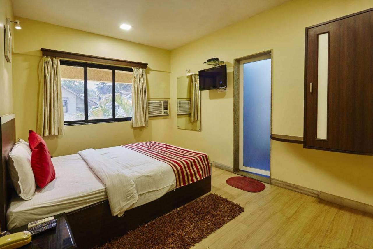 Hotel Crystal Mumbai Exteriör bild