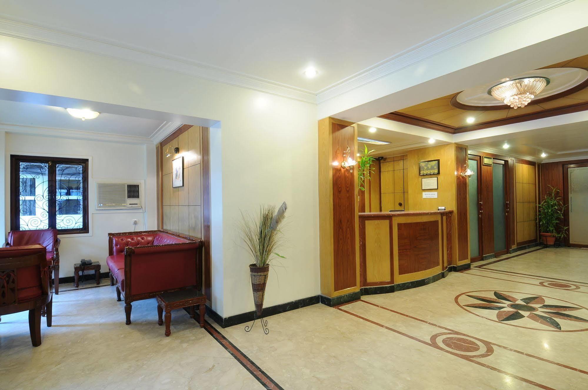 Hotel Crystal Mumbai Exteriör bild